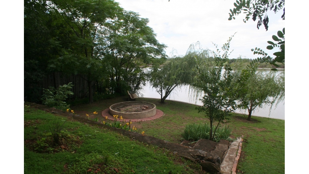 bome-on-river-front