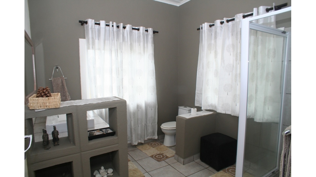 guest-ensuite